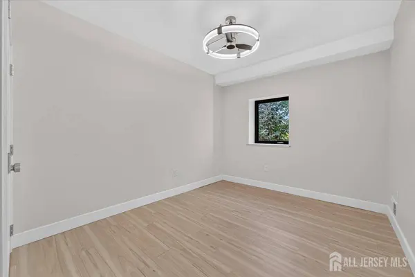810 N 2nd AVE #1, Highland Park, NJ 08904