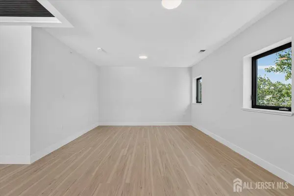810 N 2nd AVE #4, Highland Park, NJ 08904