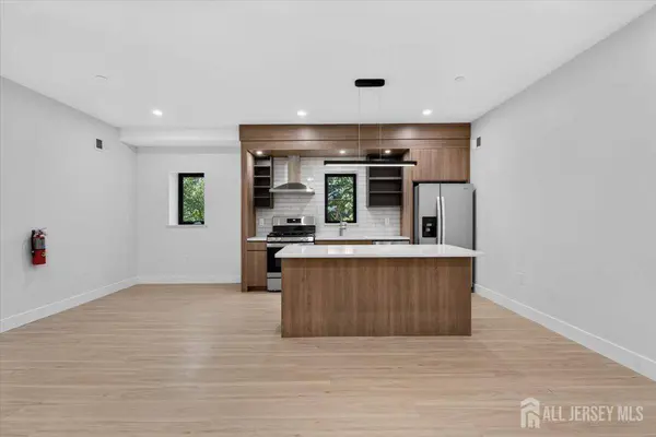 810 N 2nd AVE #1, Highland Park, NJ 08904