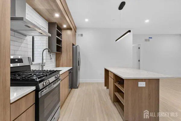 810 N 2nd AVE #1, Highland Park, NJ 08904