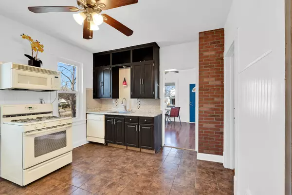 403 E Bolivar Ave, Milwaukee, WI 53207