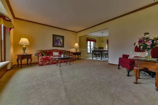 2519 W Manchester Ave, Milwaukee, WI 53221