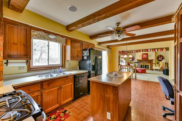 2519 W Manchester Ave, Milwaukee, WI 53221