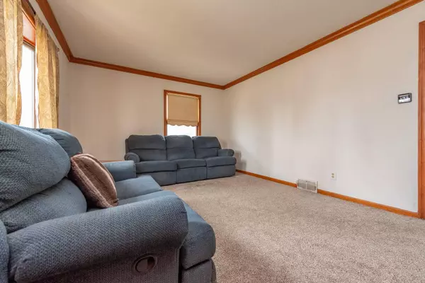 419 W Bottsford Ave, Milwaukee, WI 53207