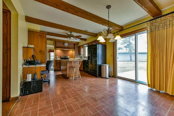 2519 W Manchester Ave, Milwaukee, WI 53221