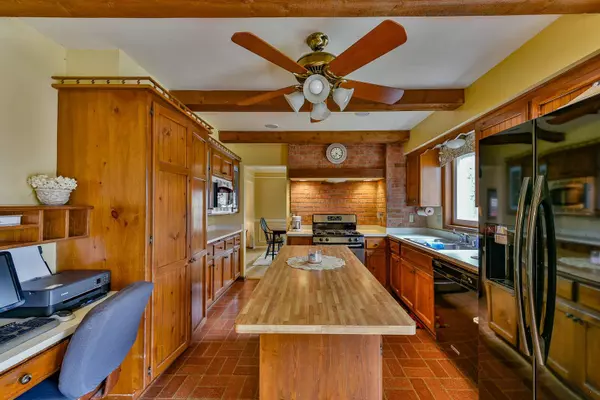 2519 W Manchester Ave, Milwaukee, WI 53221