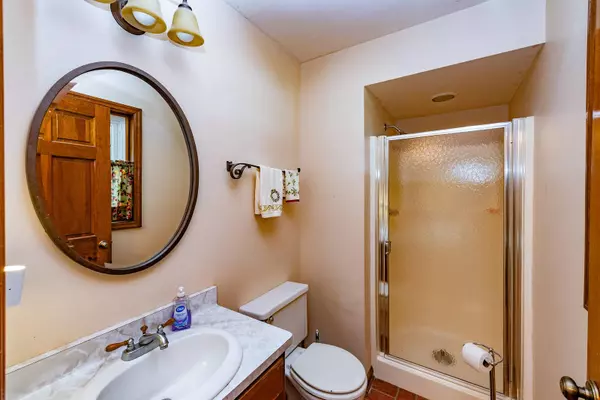 2519 W Manchester Ave, Milwaukee, WI 53221