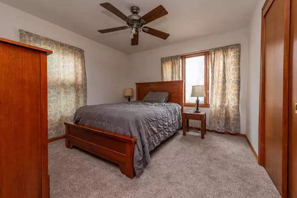 419 W Bottsford Ave, Milwaukee, WI 53207