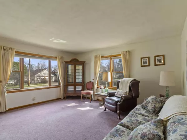 1319 Balsam Pl, West Bend, WI 53095