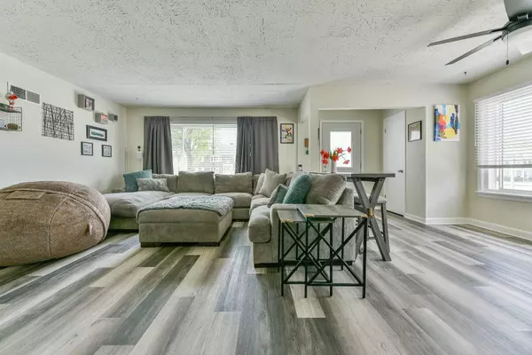 8730 W Center St, Milwaukee, WI 53222