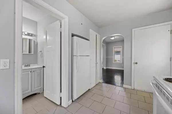 5304 N 64th St, Milwaukee, WI 53218