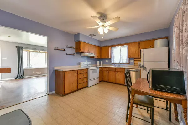 4450 N 82nd St, Milwaukee, WI 53218