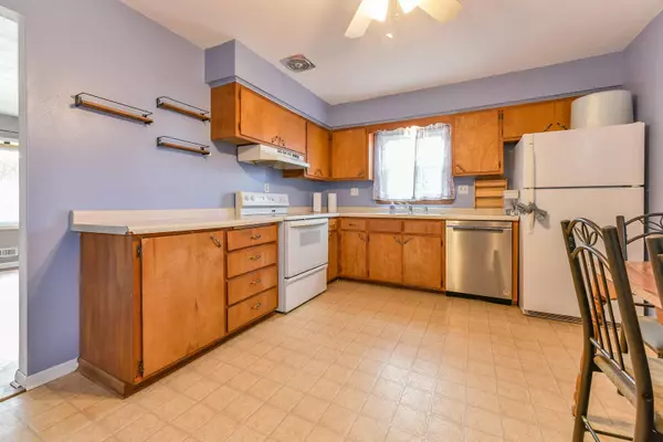 4450 N 82nd St, Milwaukee, WI 53218