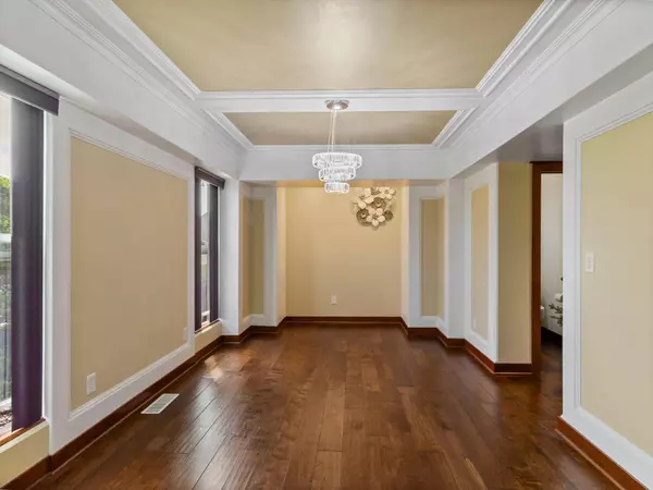 9318 W Mt Zion Dr, Milwaukee, WI 53224