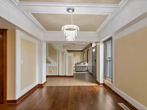 9318 W Mt Zion Dr, Milwaukee, WI 53224