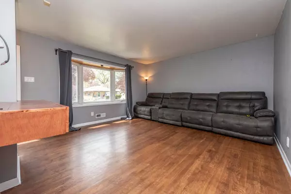 4450 N 82nd St, Milwaukee, WI 53218