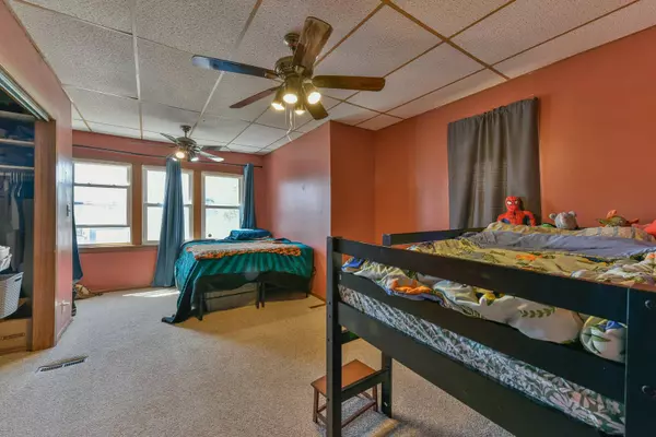 525 S 75th St, Milwaukee, WI 53214