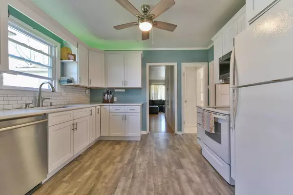 3818 E Barnard Ave, Cudahy, WI 53110