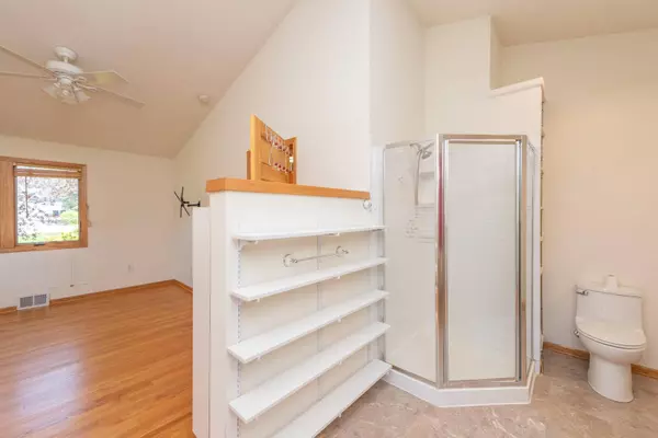 7315 S 48th St, Franklin, WI 53132