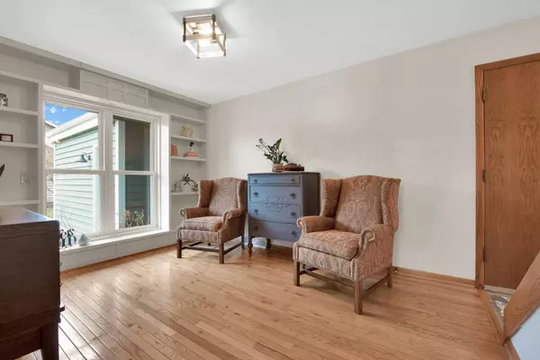 3106 Terrace Hl, Caledonia, WI 53406