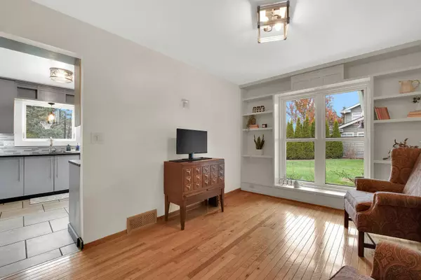 3106 Terrace Hl, Caledonia, WI 53406