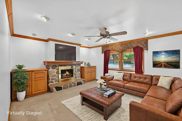 4472 N 104th St, Wauwatosa, WI 53225