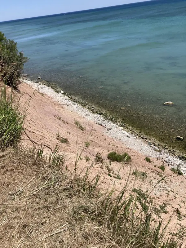 604 Lakeshore Dr, Kewaunee, WI 54216