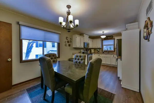 1370 S 122nd St, West Allis, WI 53214