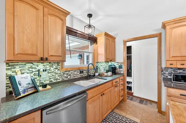 7413 W Ohio Ave, Milwaukee, WI 53219