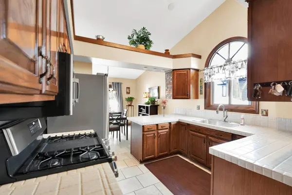 7900 W Drexel Ave, Franklin, WI 53132