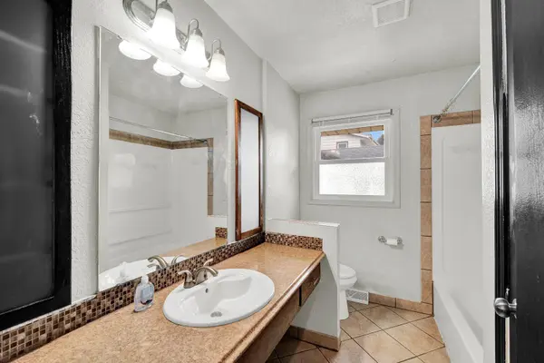 7679 S Lenox Ave, Milwaukee, WI 53154