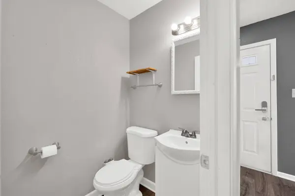 7679 S Lenox Ave, Milwaukee, WI 53154