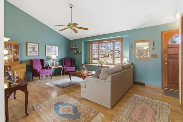 900 E Elm Rd, Oak Creek, WI 53154