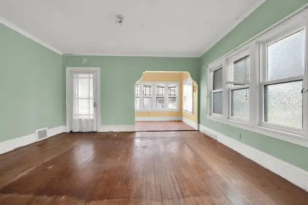 5703 36th Ave, Kenosha, WI 53144