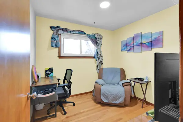 3347 Drexell Ave, Racine, WI 53403