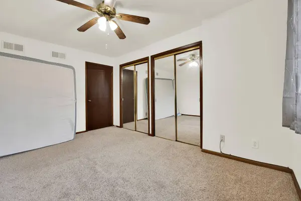 3239 S 58th 310 St, Milwaukee, WI 53219