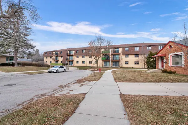 3239 S 58th 310 St, Milwaukee, WI 53219