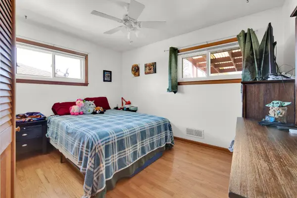 3347 Drexell Ave, Racine, WI 53403