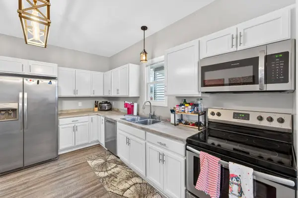 1731 S 65th St, West Allis, WI 53214