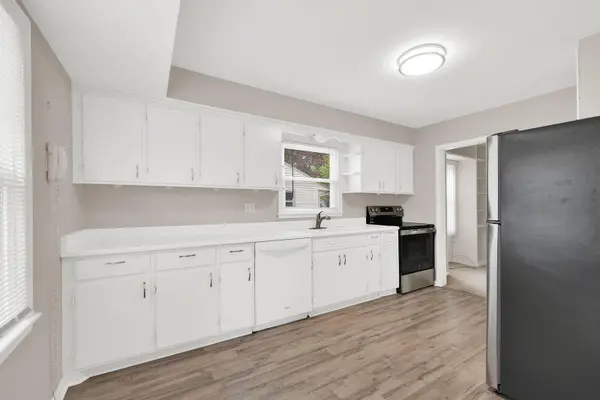N85W1724 Lee Pl, Menomonee Falls, WI 53051