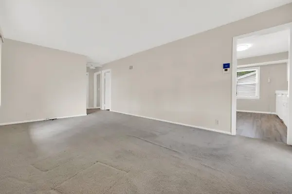 N85W1724 Lee Pl, Menomonee Falls, WI 53051