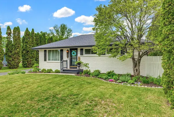 1608 Wind Dale Dr, Caledonia, WI 53402