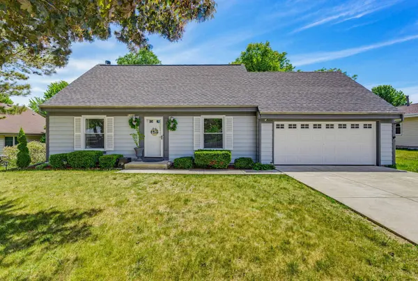 N78W15289 Haymeadow Rd, Menomonee Falls, WI 53051