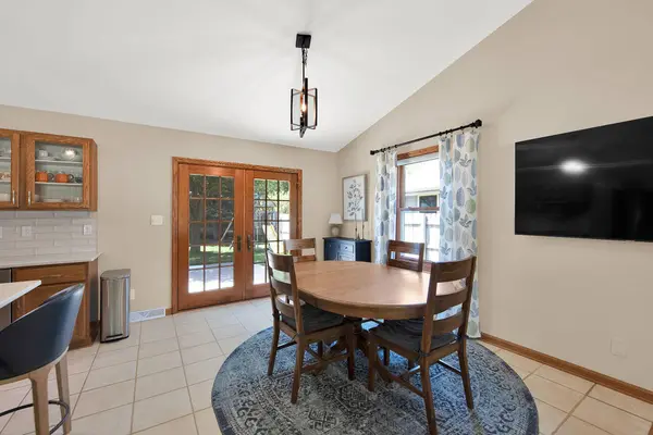 8381 S 15th Ave, Oak Creek, WI 53154
