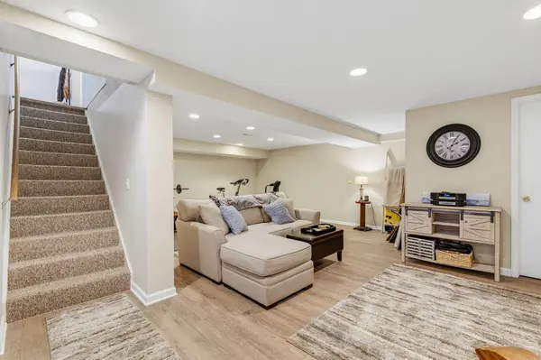 1247 N Breezeland Rd, Summit, WI 53066