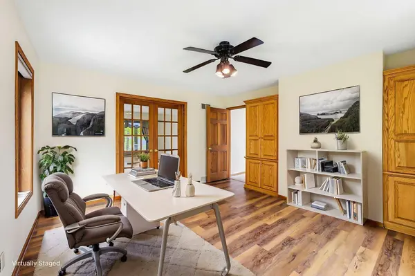W220N11412 Amy Belle Rd, Germantown, WI 53022