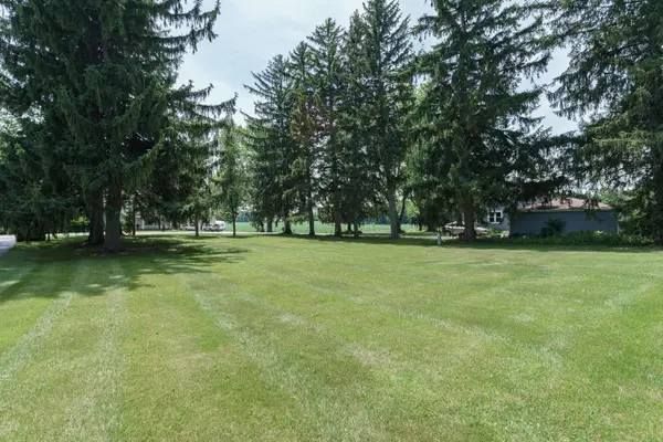 N132W17858 Rockfield Rd, Germantown, WI 53022