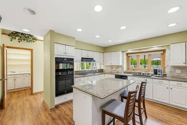 W220N11412 Amy Belle Rd, Germantown, WI 53022