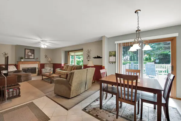 7941 S Cecily Dr, Oak Creek, WI 53154