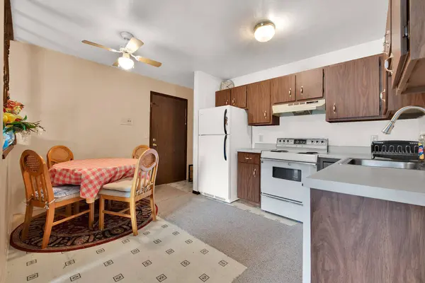 4909 Scotts 202 WAY, Caledonia, WI 53402